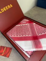 ⁦شماغ الديرة R9 -  أحمر⁩ - الصورة ⁦2⁩