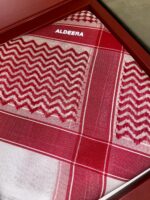 ⁦شماغ الديرة R9 -  أحمر⁩ - الصورة ⁦8⁩