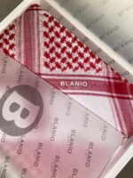 ⁦شماغ PLANIO الأحمر⁩ - الصورة ⁦2⁩