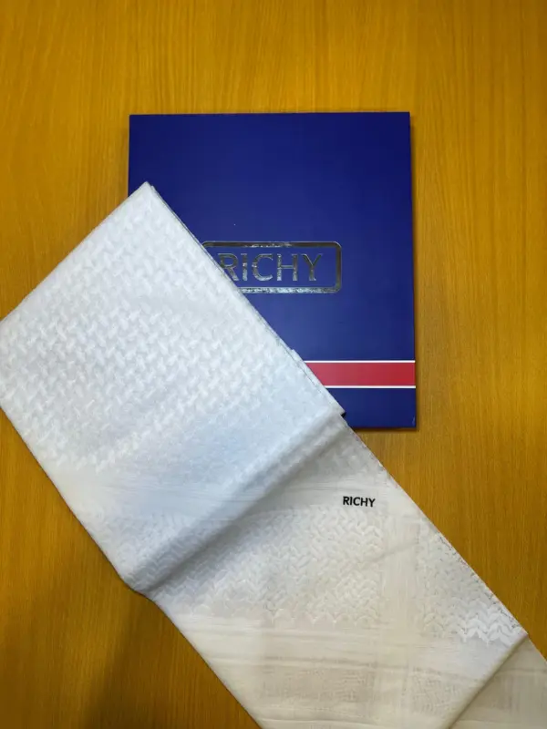 شماغ ريتشي ابيض