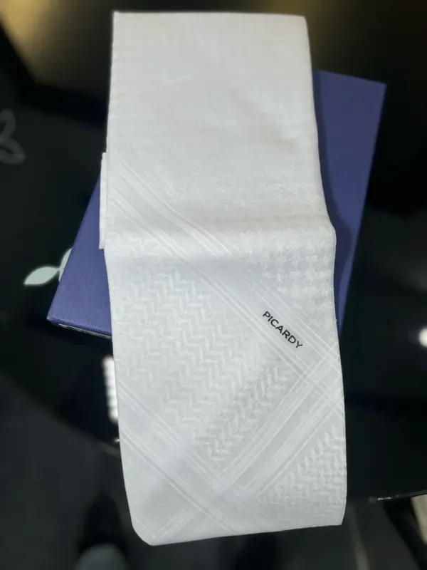 شماغ (PICARDY) بيكاردي ابيض