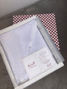 ⁦غترة الذرابة - عنوان الأناقة - بيضاء - SUPER DELUXE JAPAN⁩ - الصورة ⁦7⁩